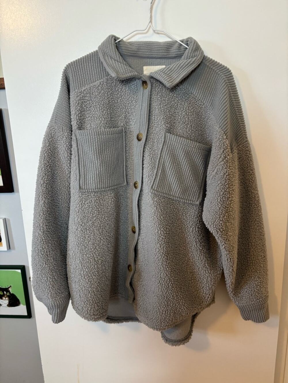 American Eagle Light Gray Oversized Size Medium Ribbed Sherpa Teddy Jacket